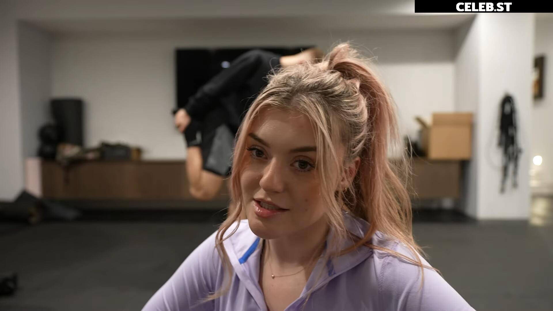 BrookeAB Image 3645713