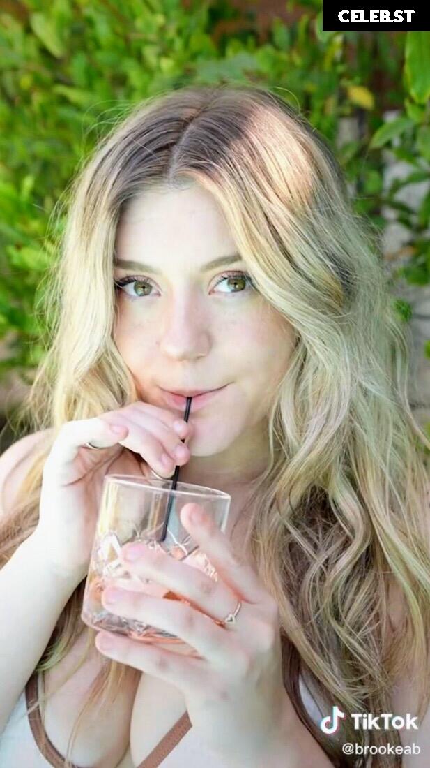 BrookeAB Image 3646648