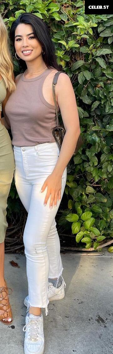 CarolineKwan Image 3647577