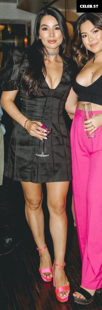 CarolineKwan Image 3647902