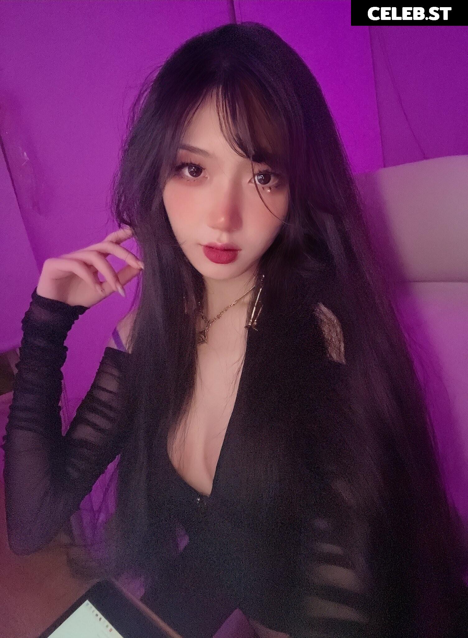 glihttr / fenguiin / Feng Image 3644120