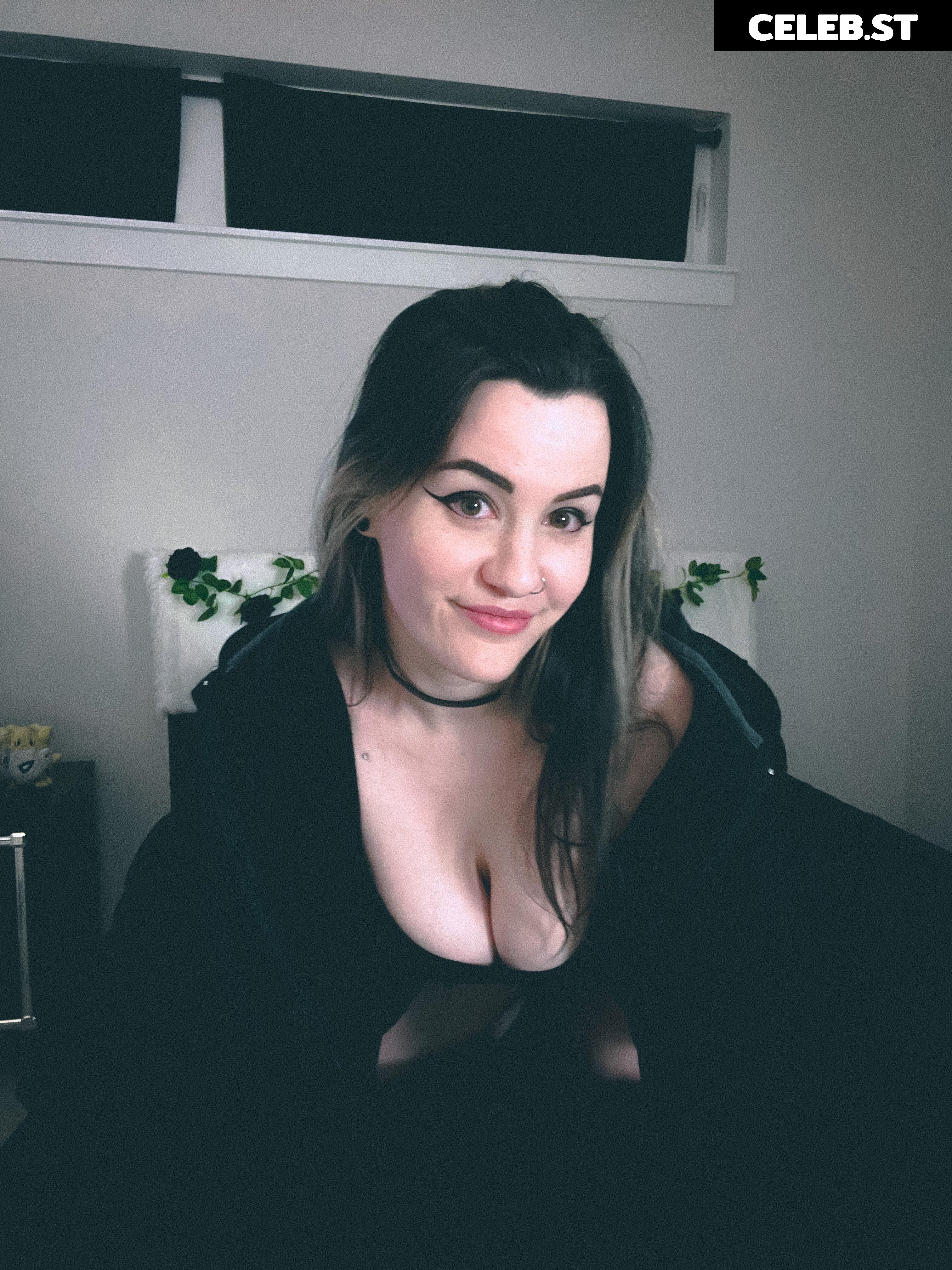 ConcealedBones Image 3641906