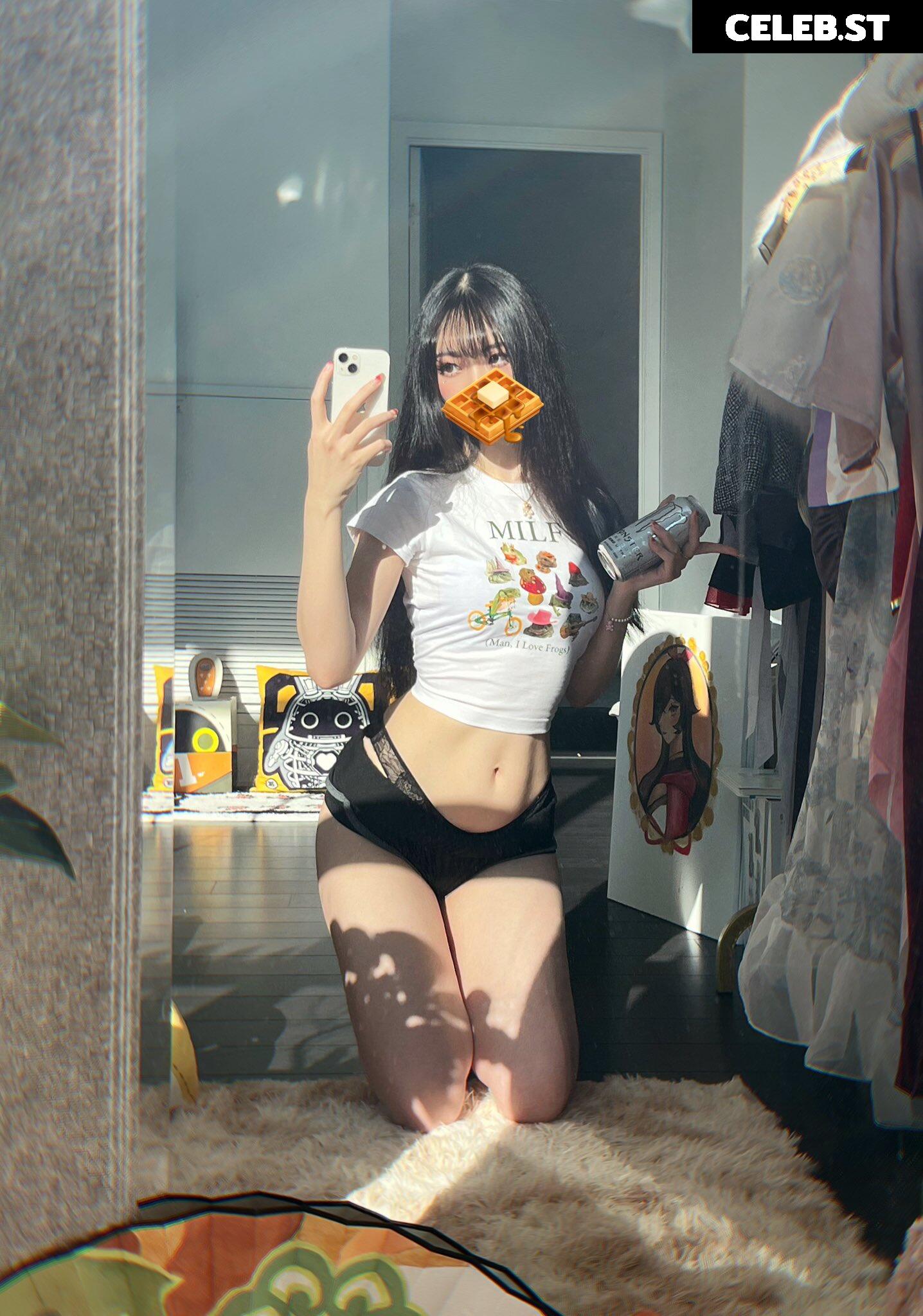 glihttr / fenguiin / Feng Image 3643782