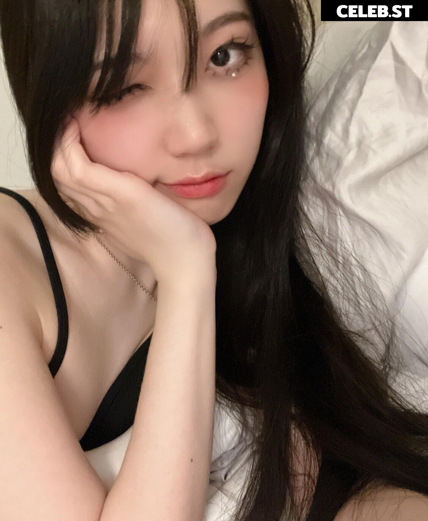 glihttr / fenguiin / Feng Image 3643705