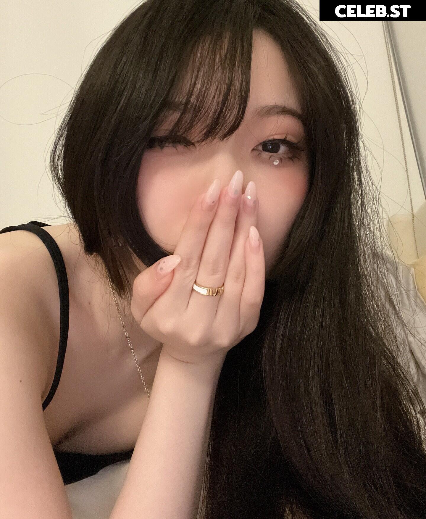 glihttr / fenguiin / Feng Image 3643738