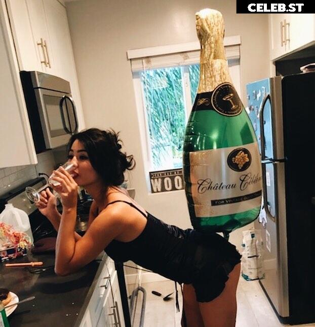 CarolineKwan Image 3643674