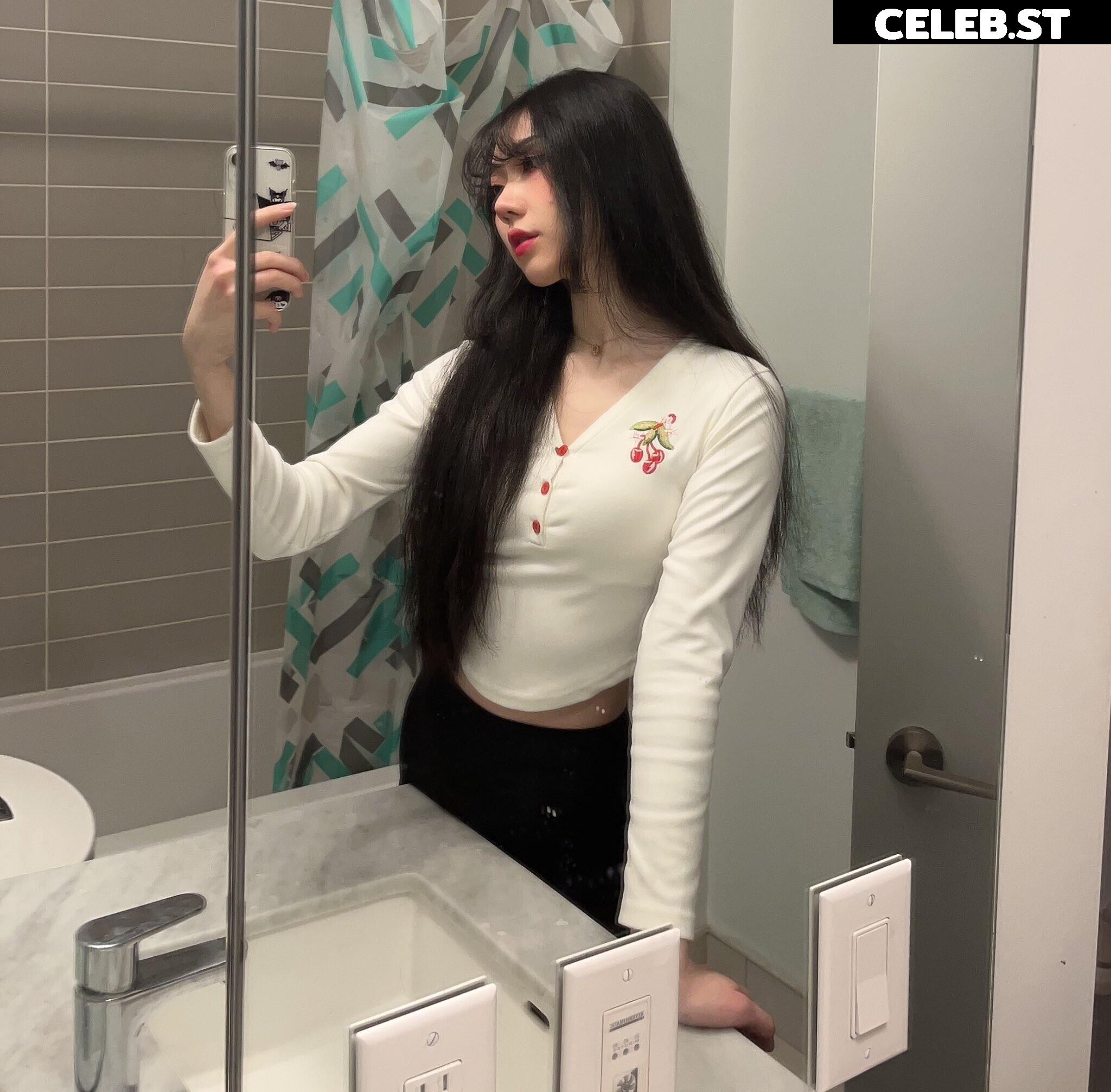 glihttr / fenguiin / Feng Image 3643396