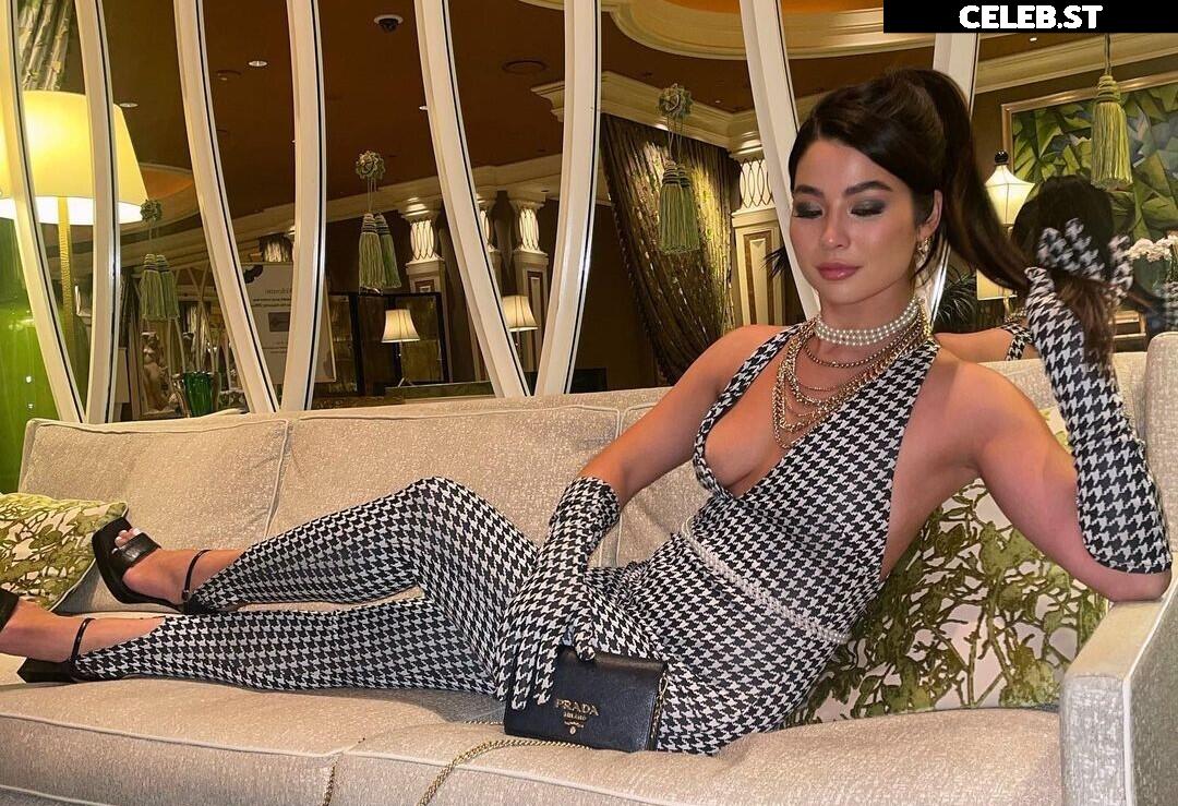 CarolineKwan Image 3643359