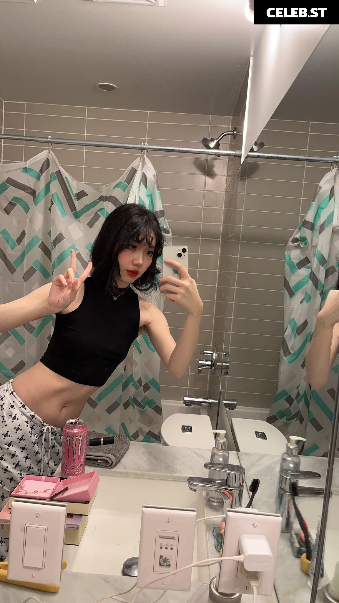 glihttr / fenguiin / Feng Image 3643290