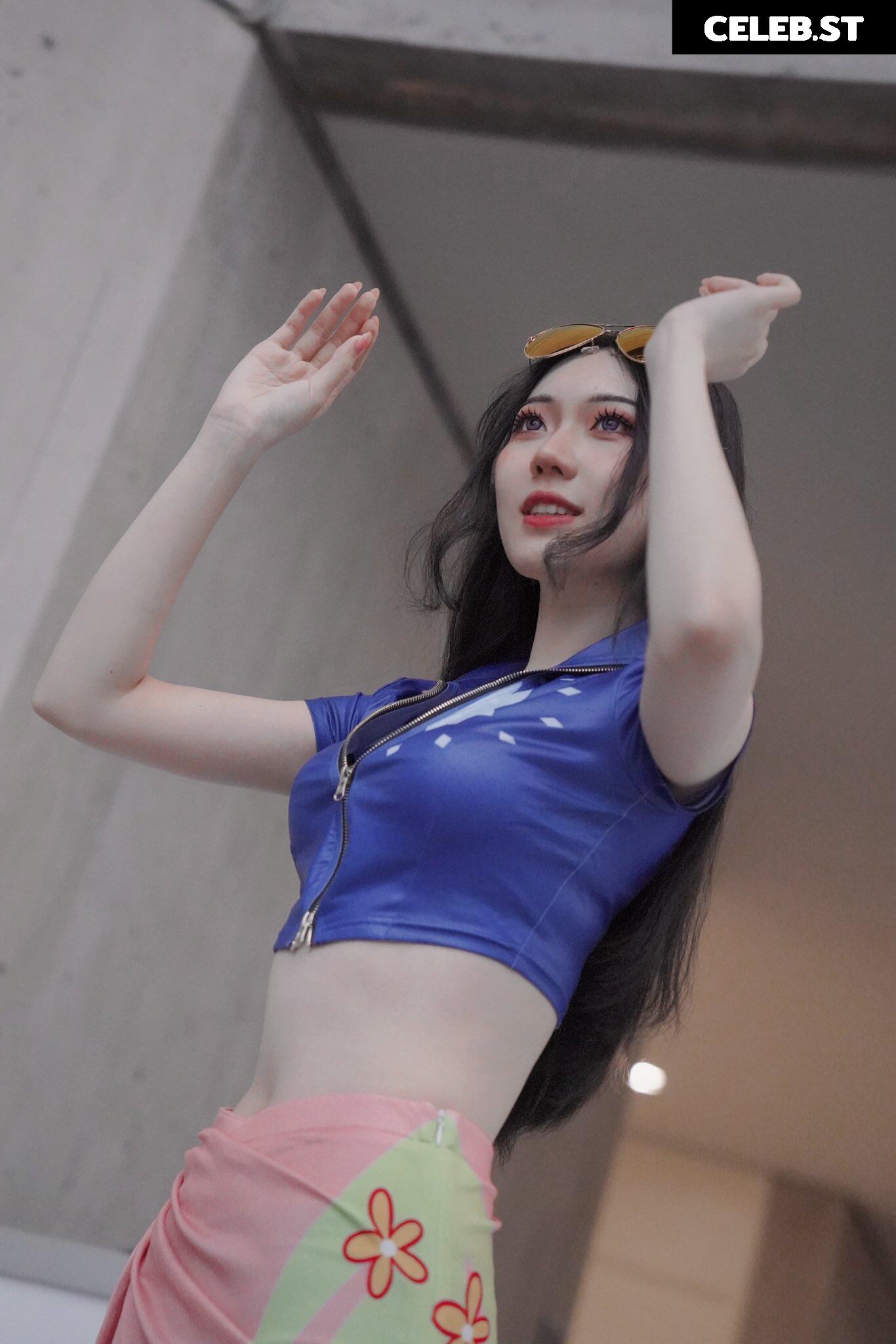 glihttr / fenguiin / Feng Image 3643251