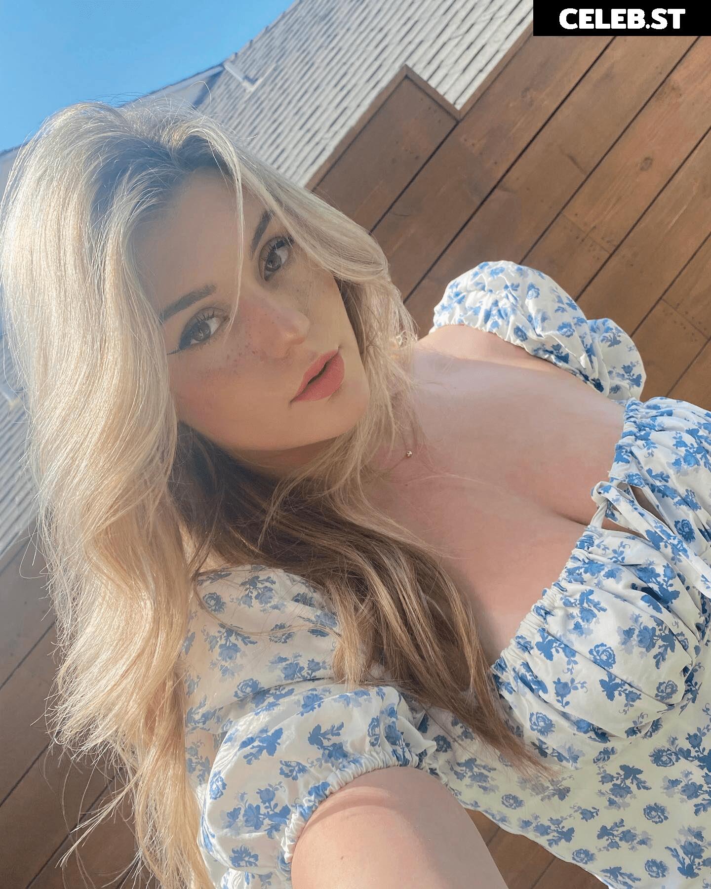 BrookeAB Image 3640965