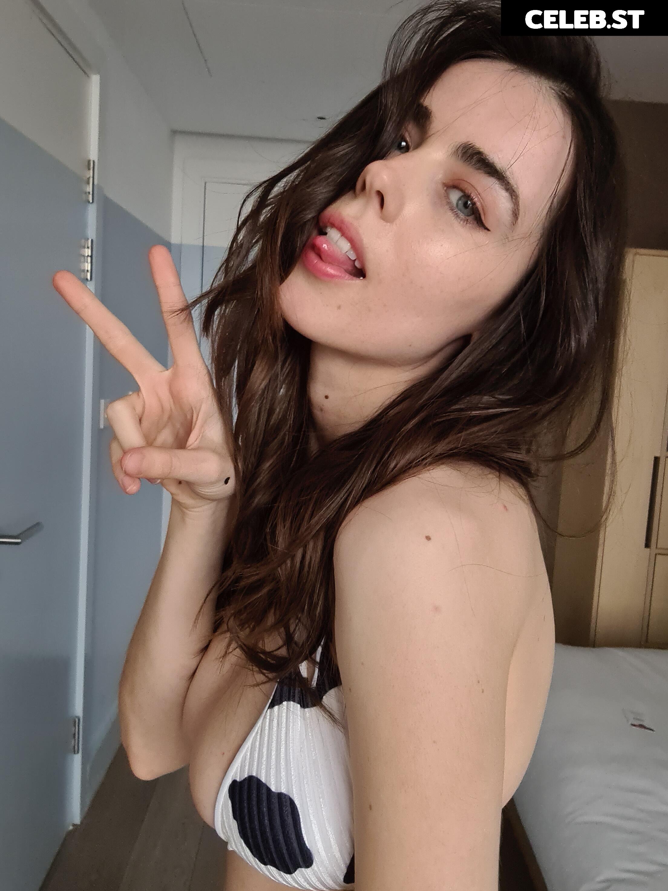 Daniimee aka Danielle Sharp Image 3639599