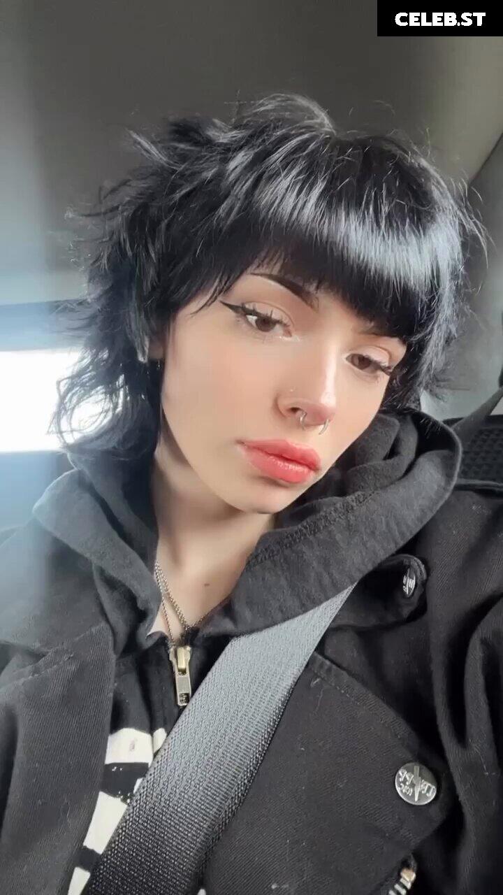 Emma Langevin Image 3638701