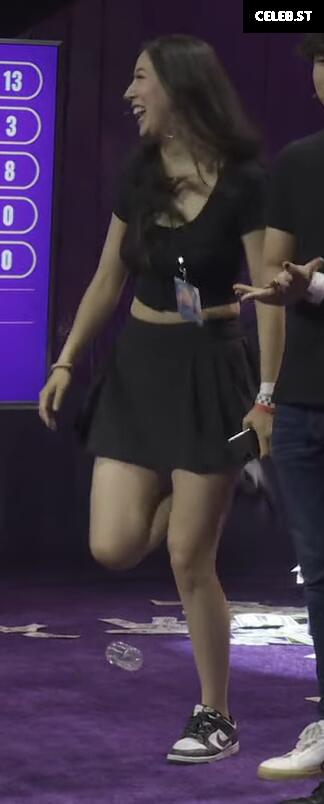 Fuslie (Leslie) Image 3627415