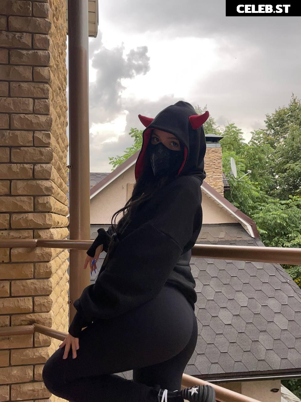 tenderlybae Image 3621943