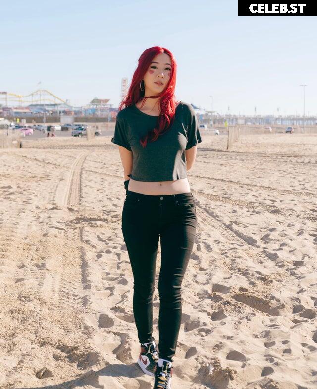 Fuslie (Leslie) Image 3620877