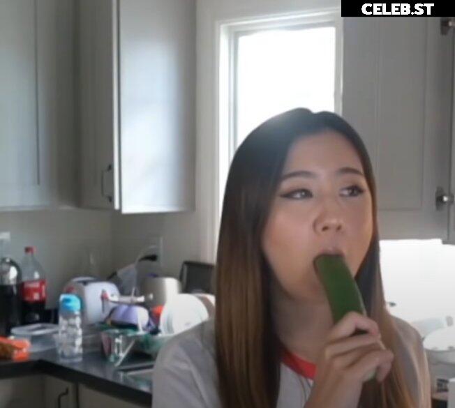 Fuslie (Leslie) Image 3620749