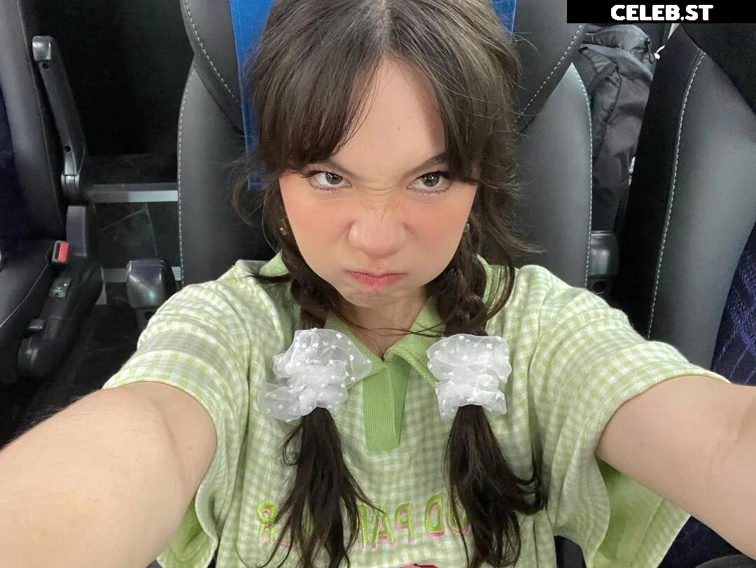 Jodi | QuarterJade Image 3614171