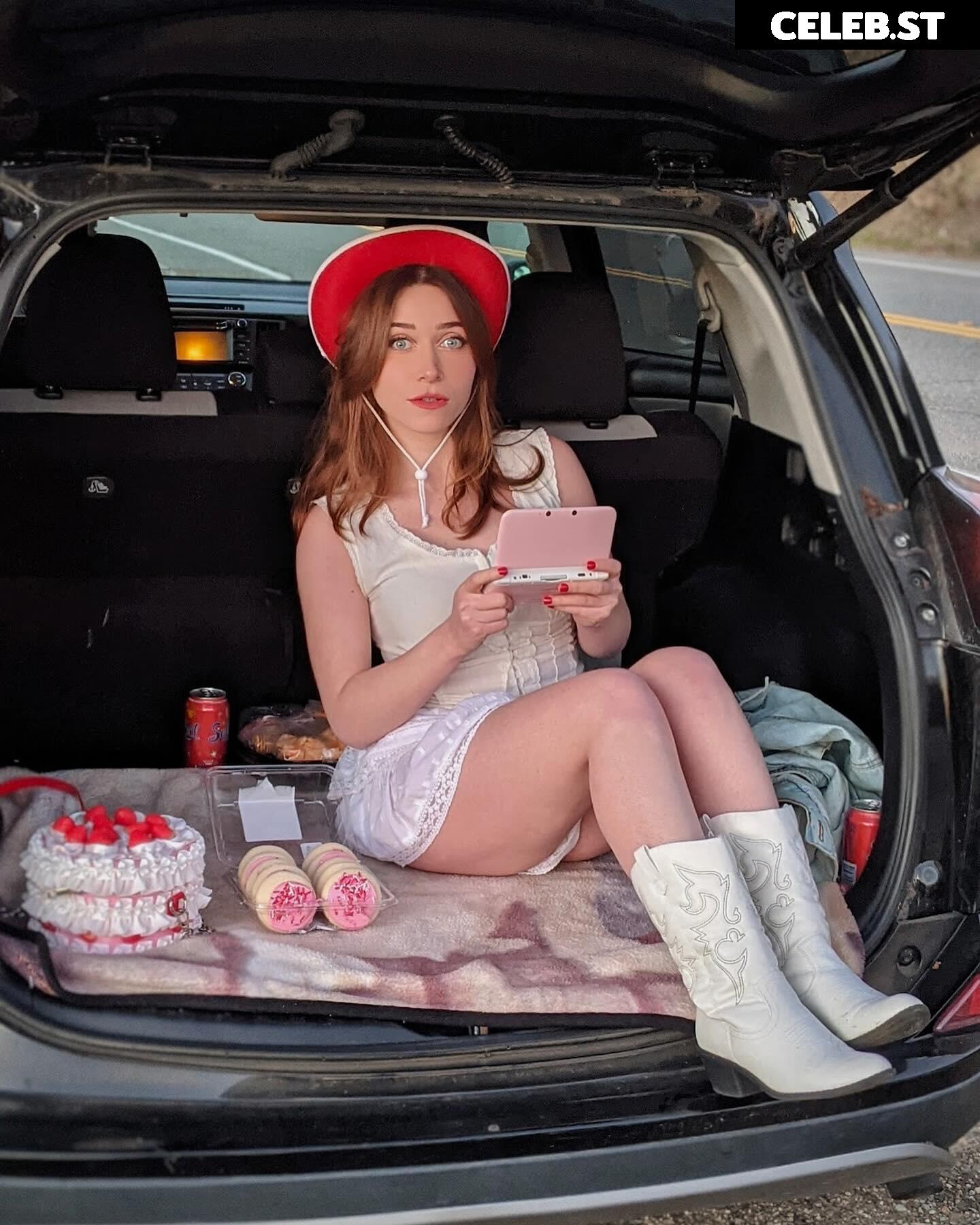 Ayytrae / Angelica Trae Image 3612509