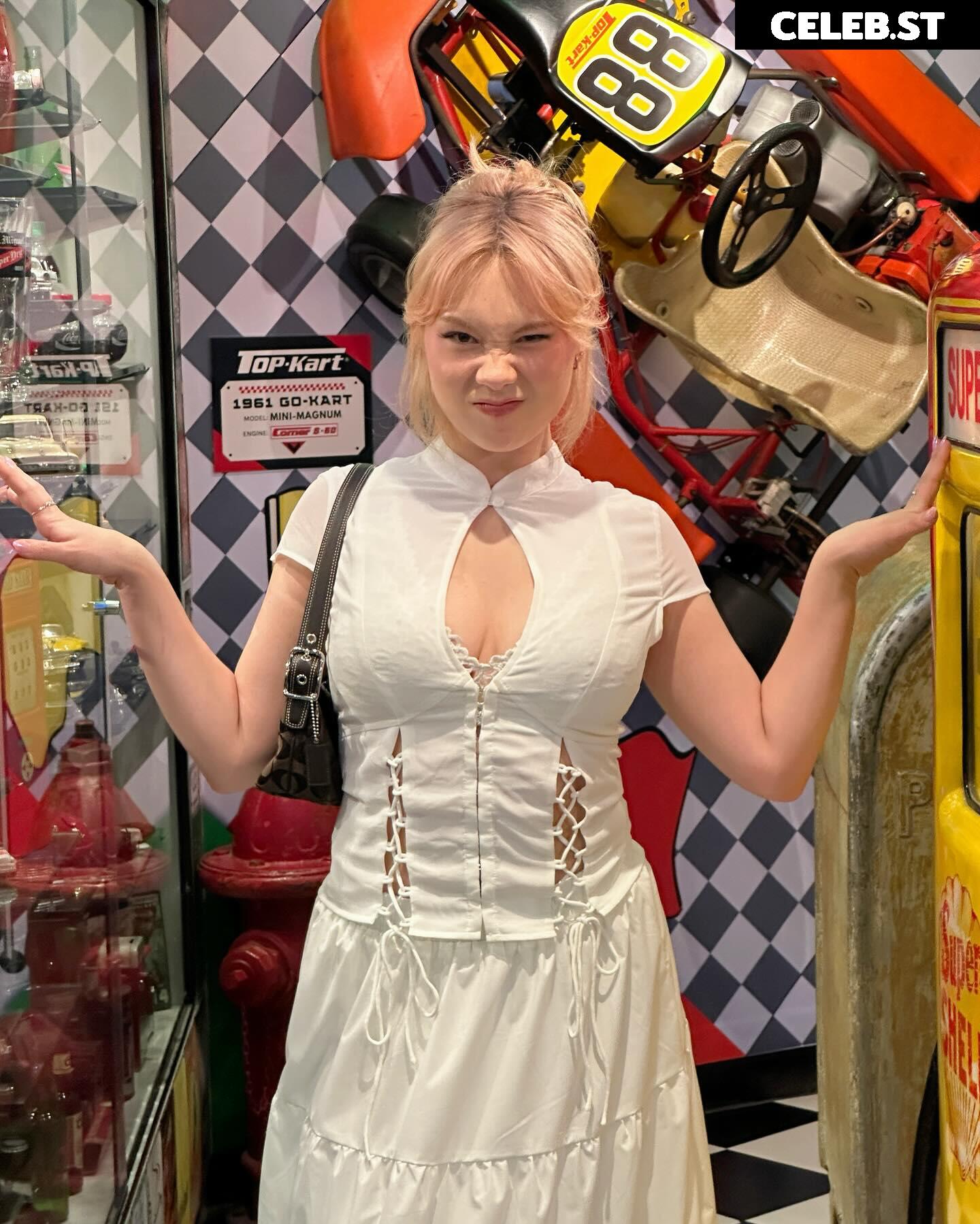 Jodi | QuarterJade Image 3619416