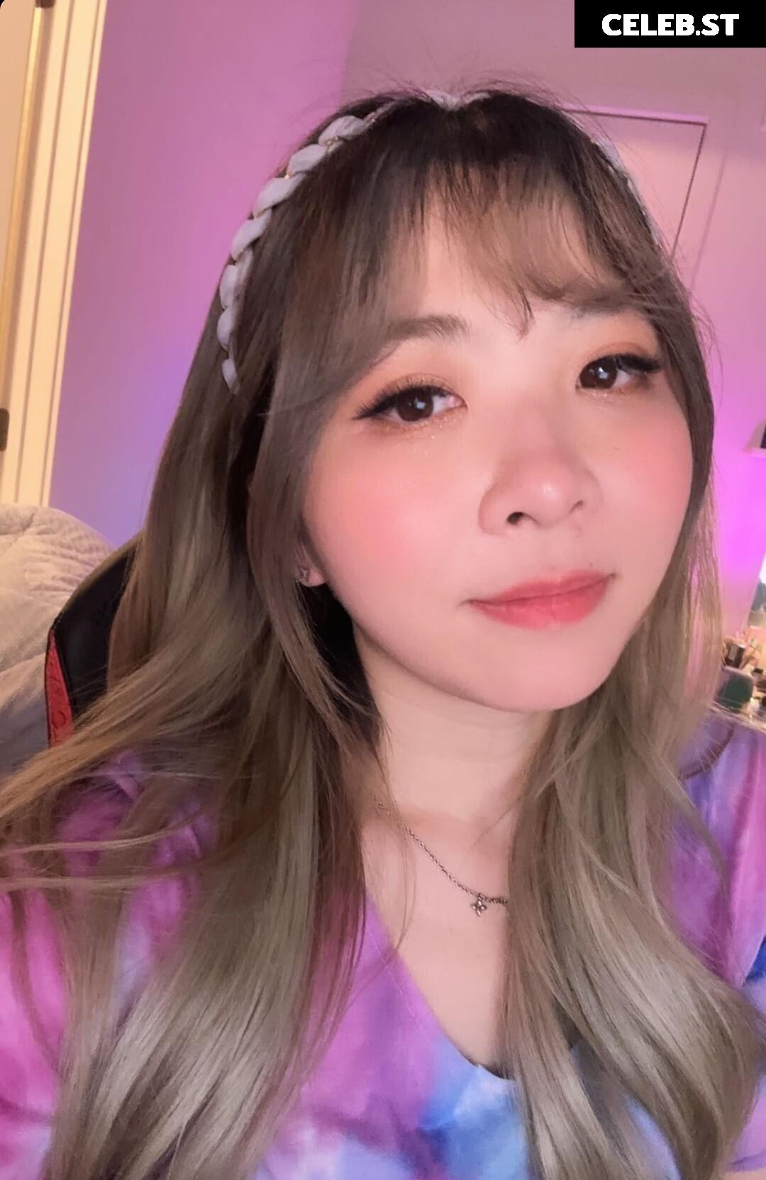 Yvonnie Image 3619120