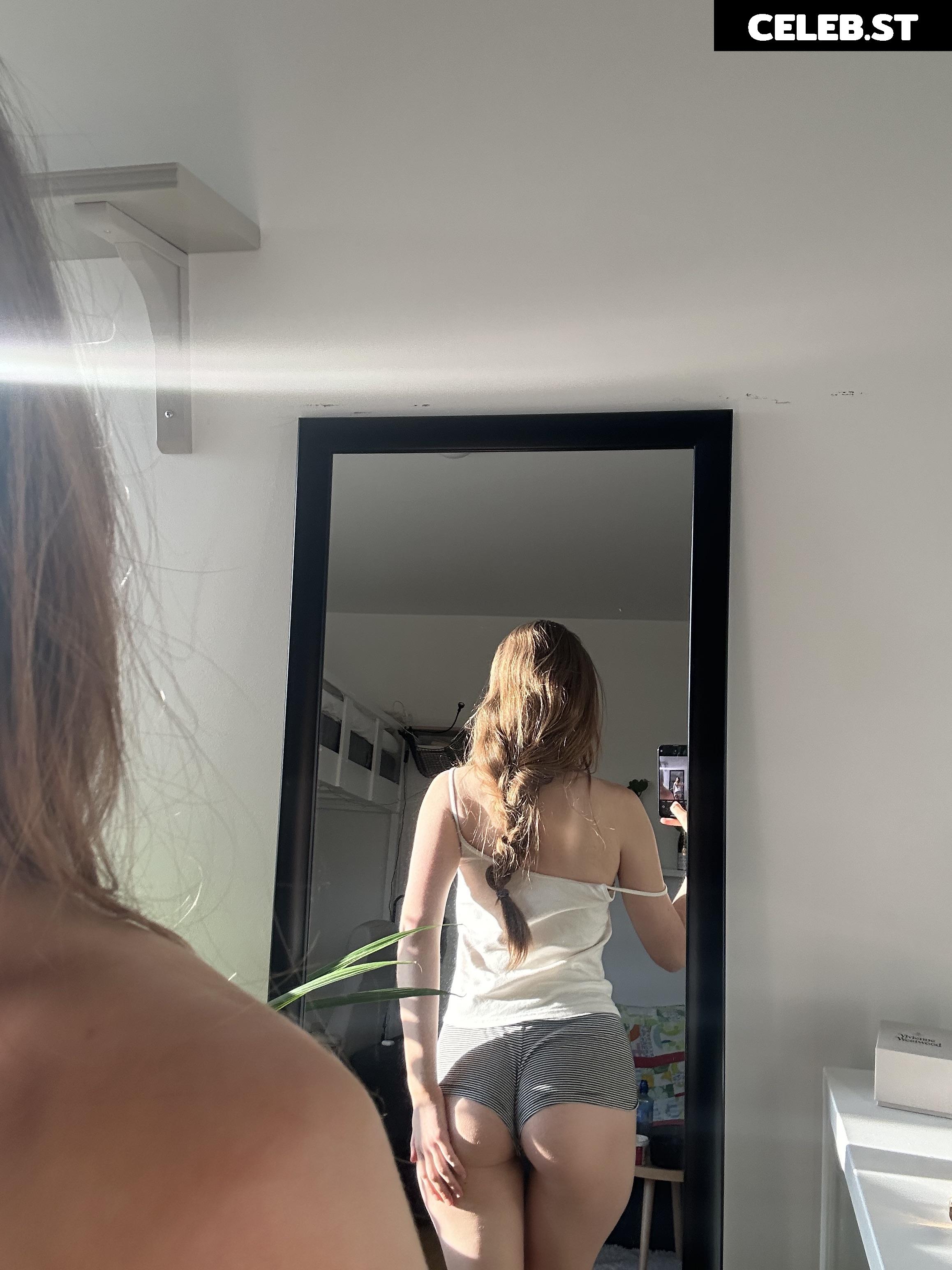 slayyy1123 Image 3608289