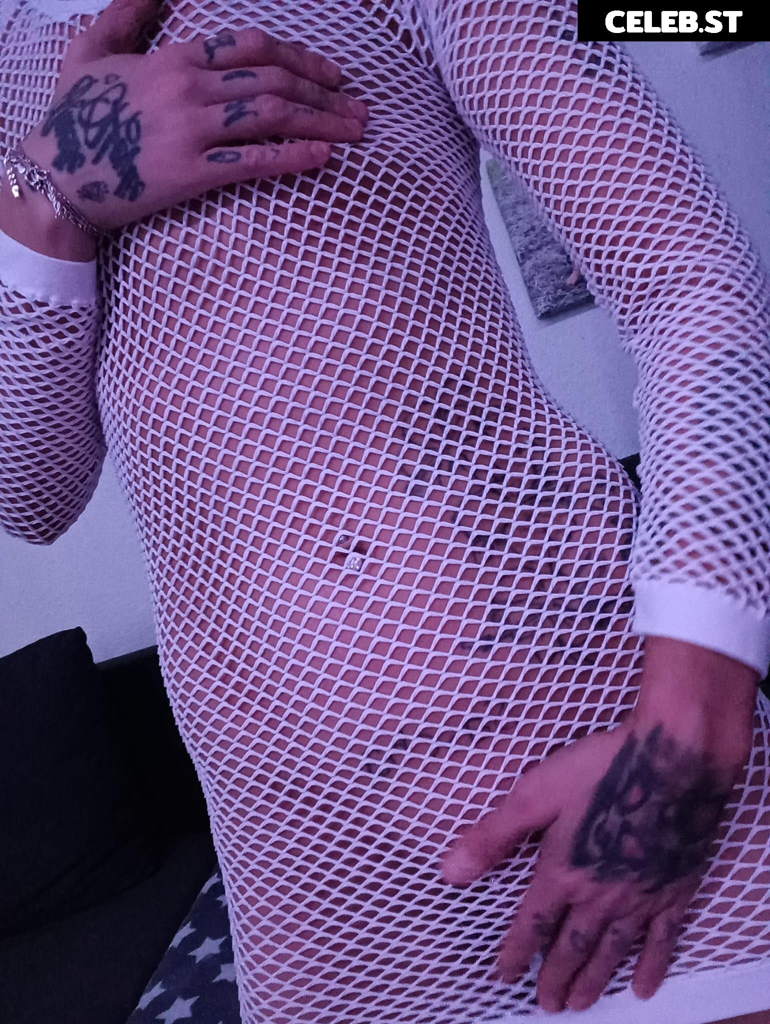 Girlwithfacetattoo aka Jacky aus Hartes Deutschland Image 379697