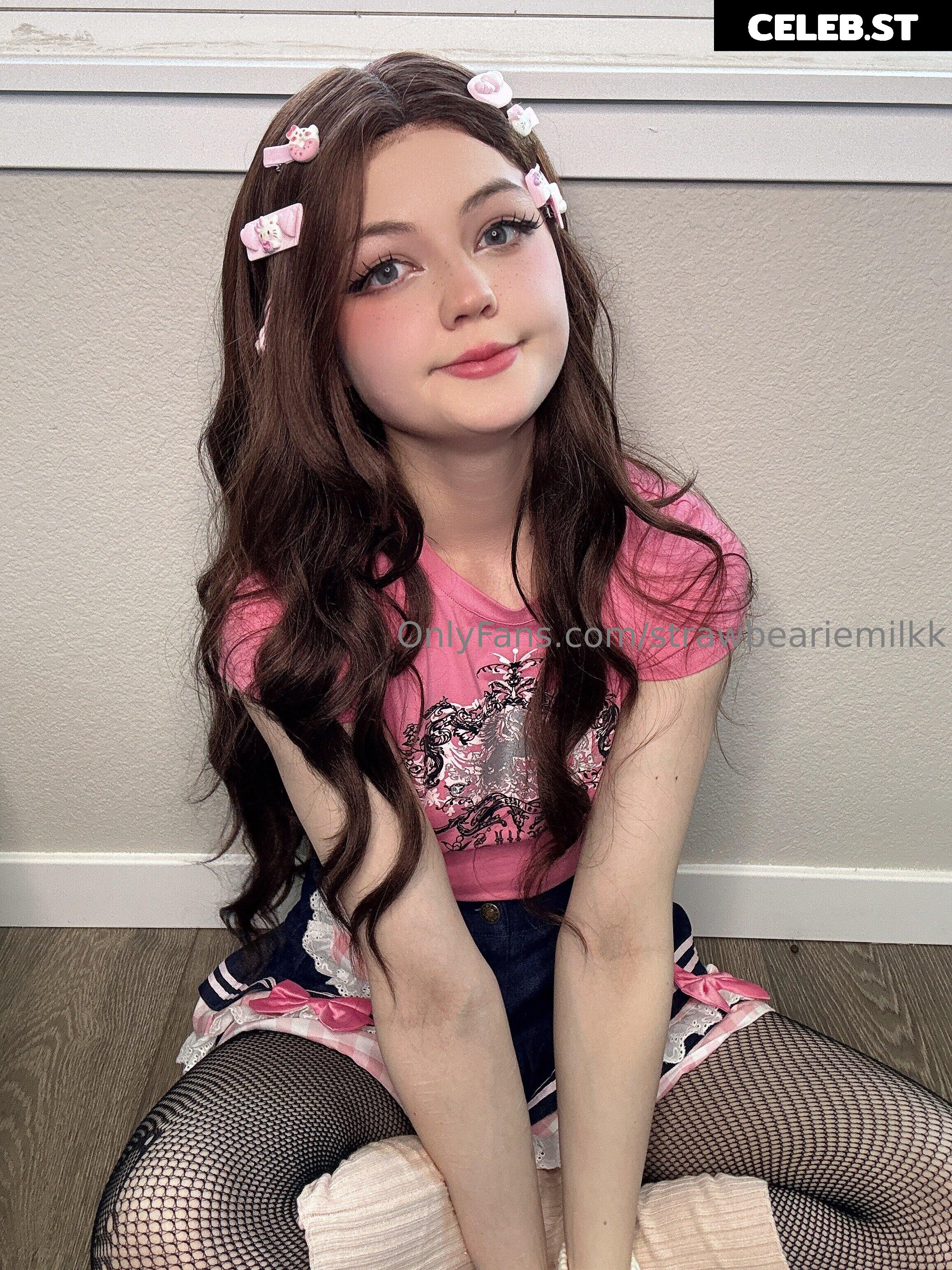 Strawbeariemilkk / strawwberrymiilkk / straw_milkk / Strawbearie / mimibear Image 3791220