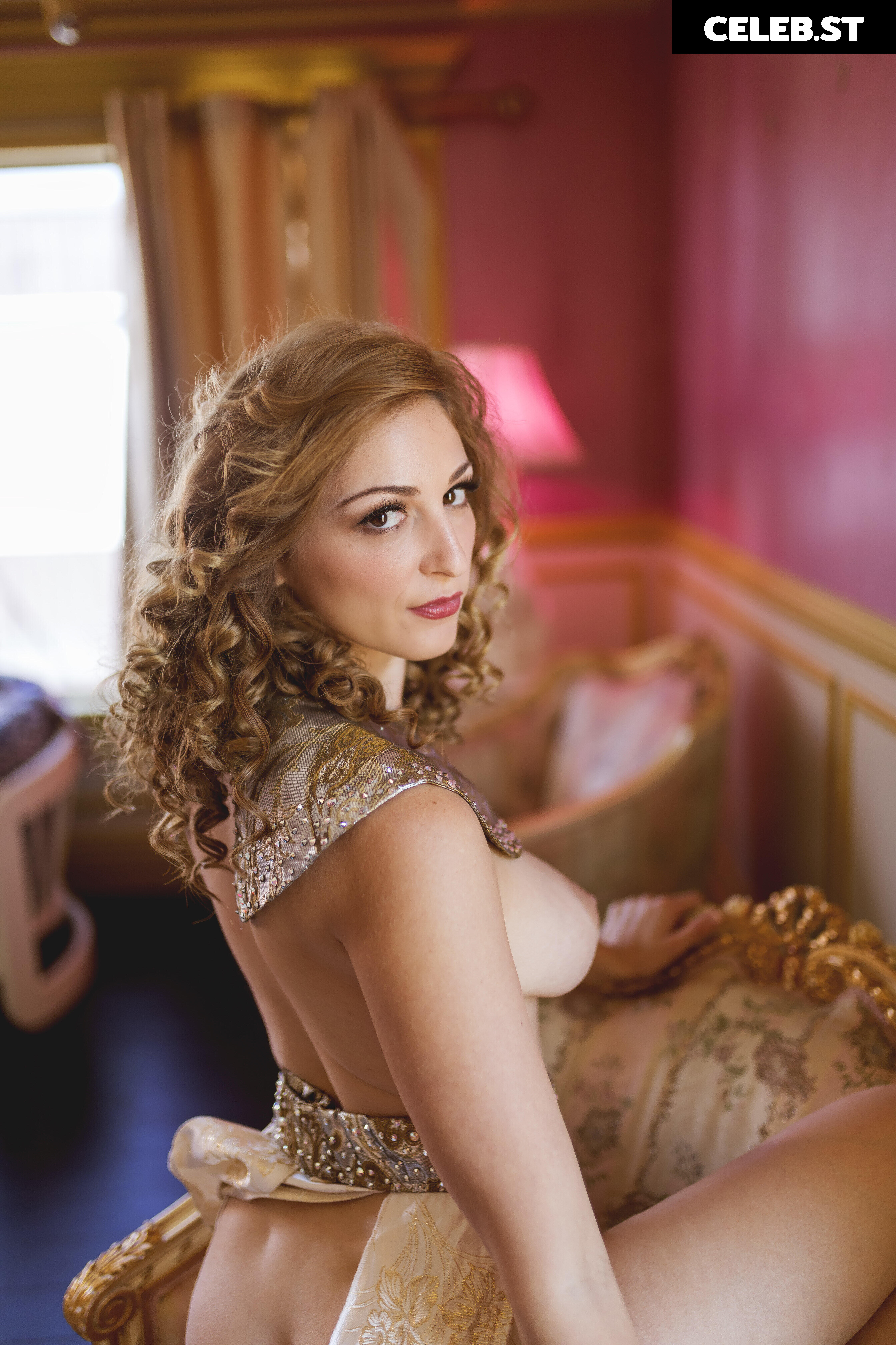 Carlotta Champagne Image 3792524