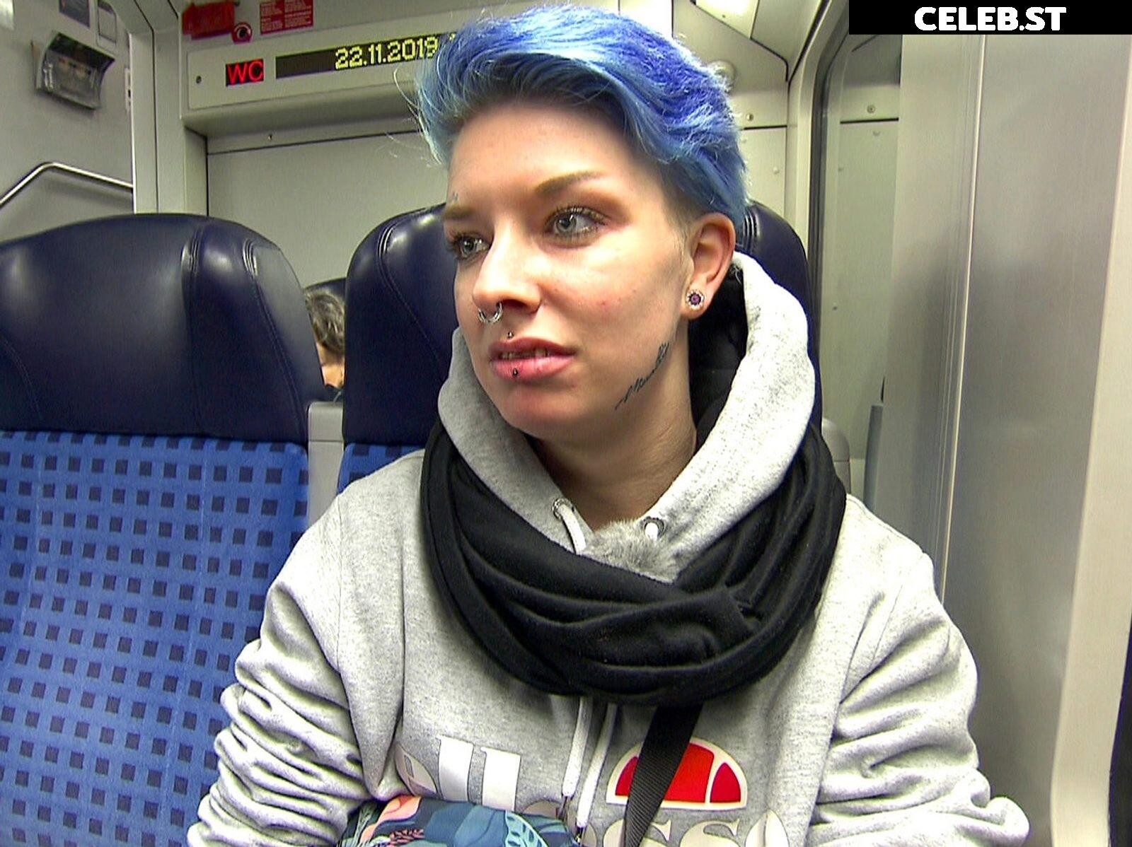 Girlwithfacetattoo aka Jacky aus Hartes Deutschland Image 379206