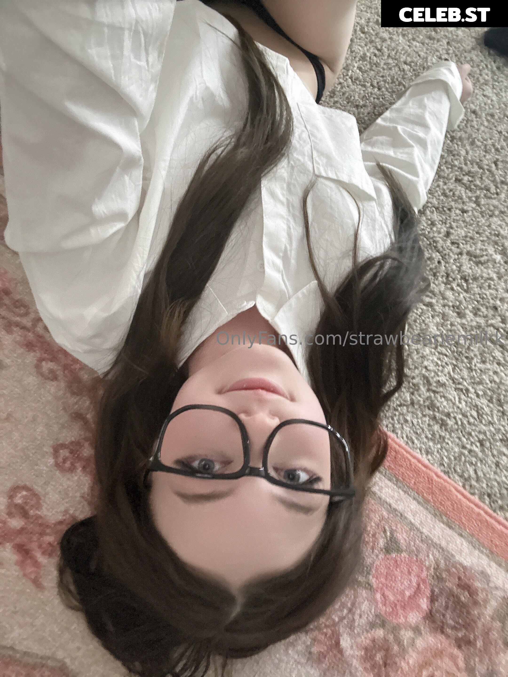 Strawbeariemilkk / strawwberrymiilkk / straw_milkk / Strawbearie / mimibear Image 3785151