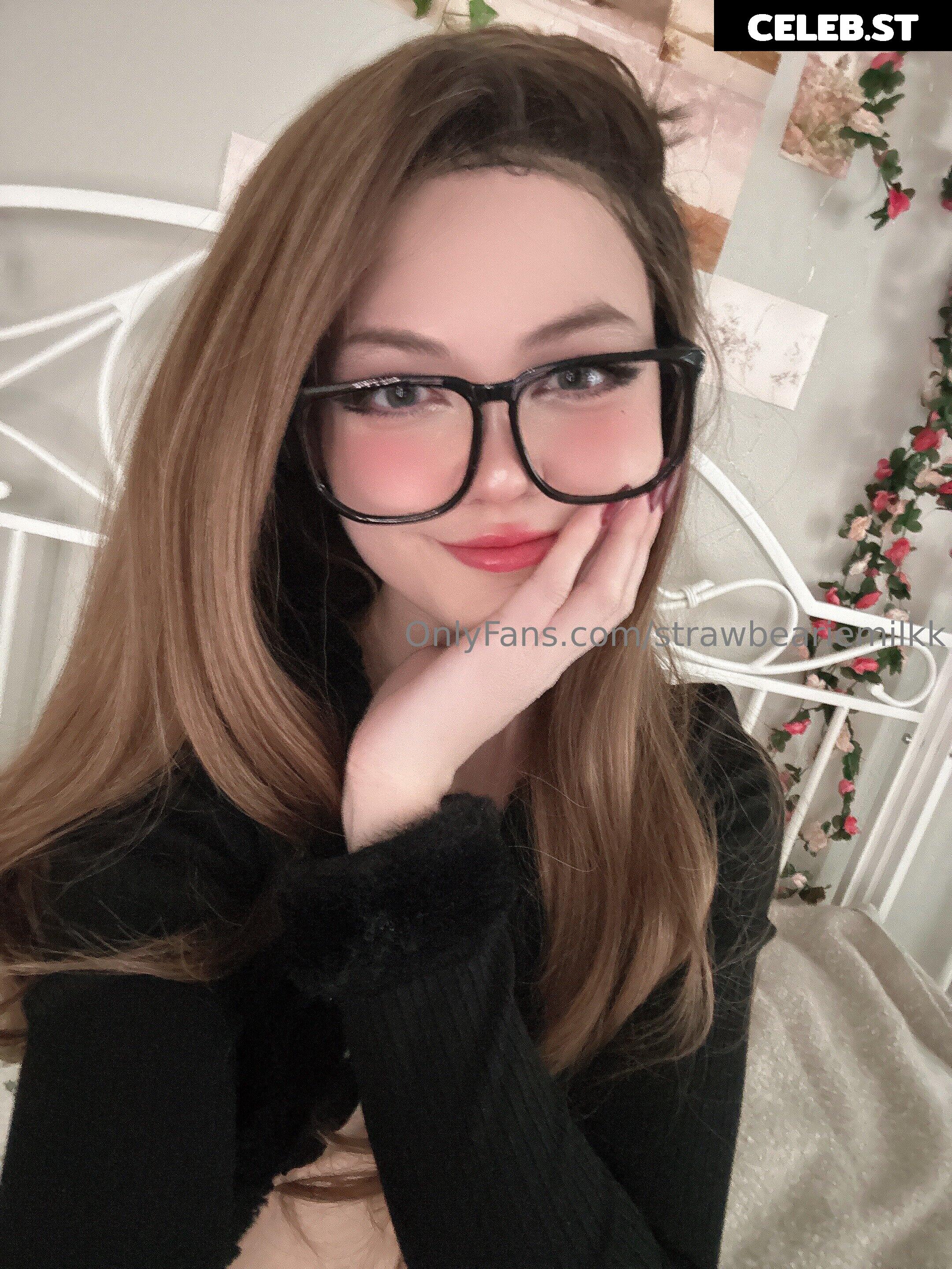 Strawbeariemilkk / strawwberrymiilkk / straw_milkk / Strawbearie / mimibear Image 3782071