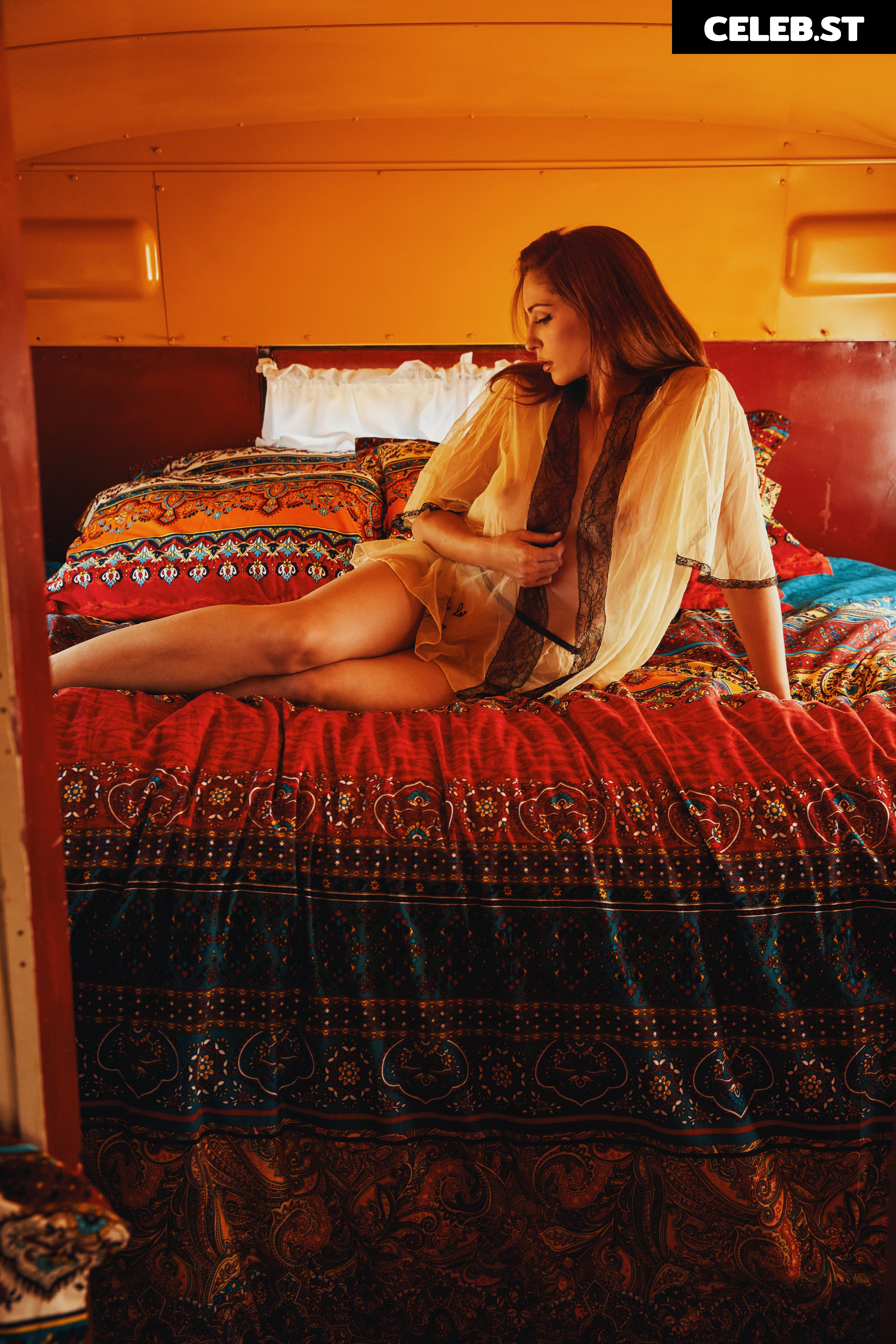 Carlotta Champagne Image 3776787