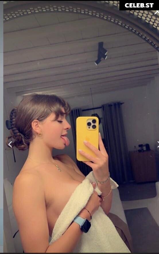 Claire Northfield / umitsclaire Image 3765374