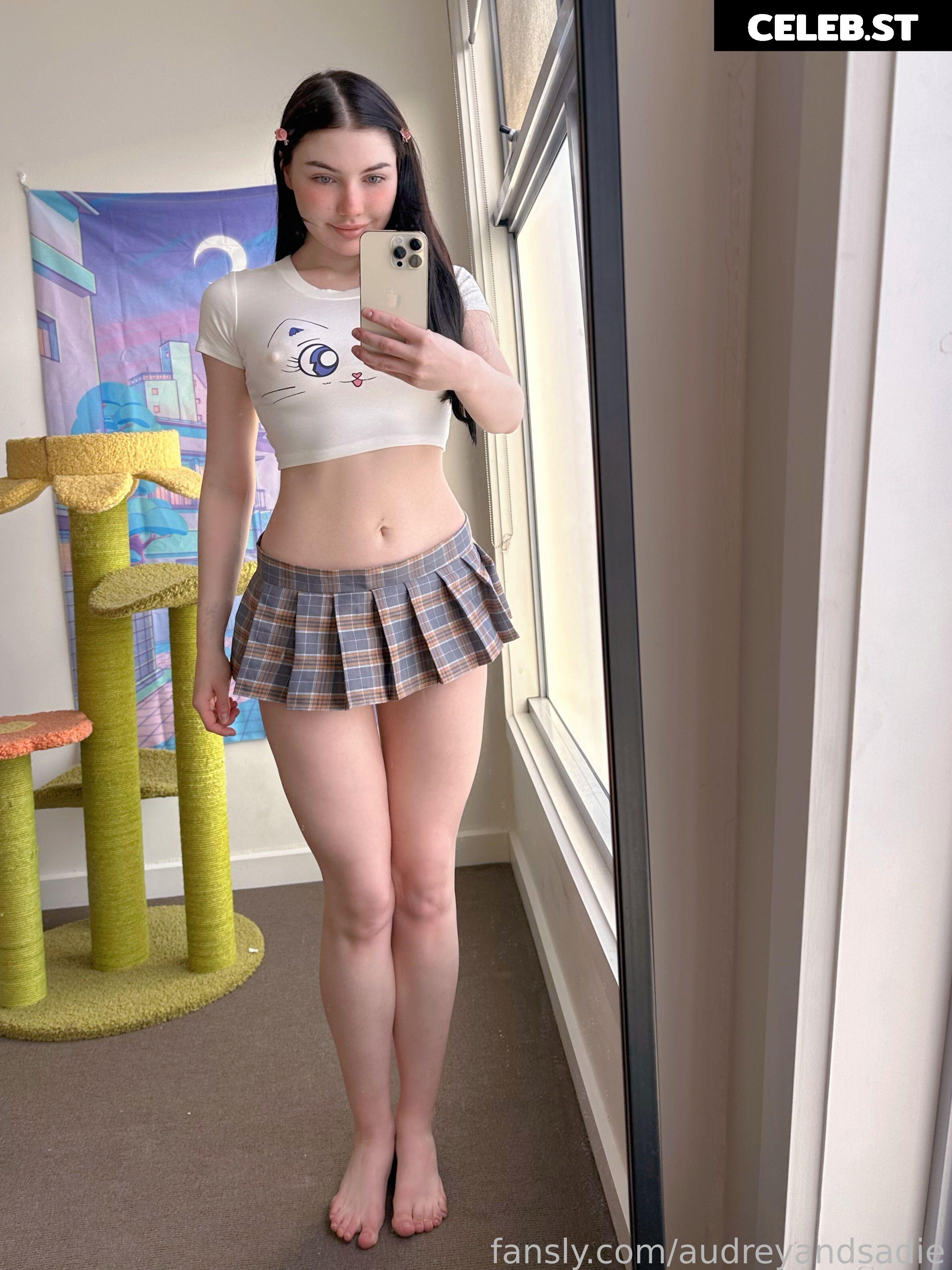 Audrey &amp; Sadie Image 3754833