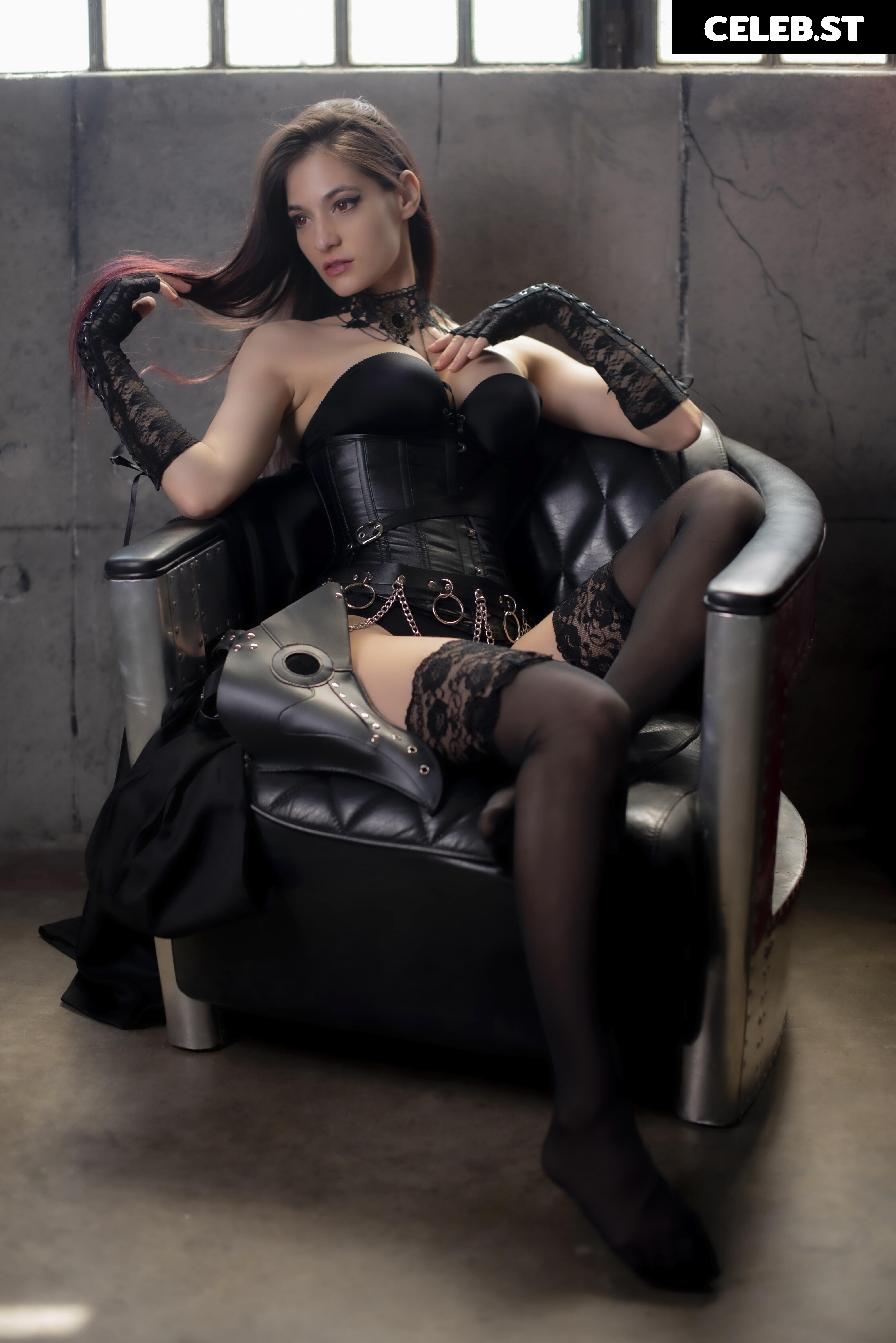 Kara Corvus Image 3739565