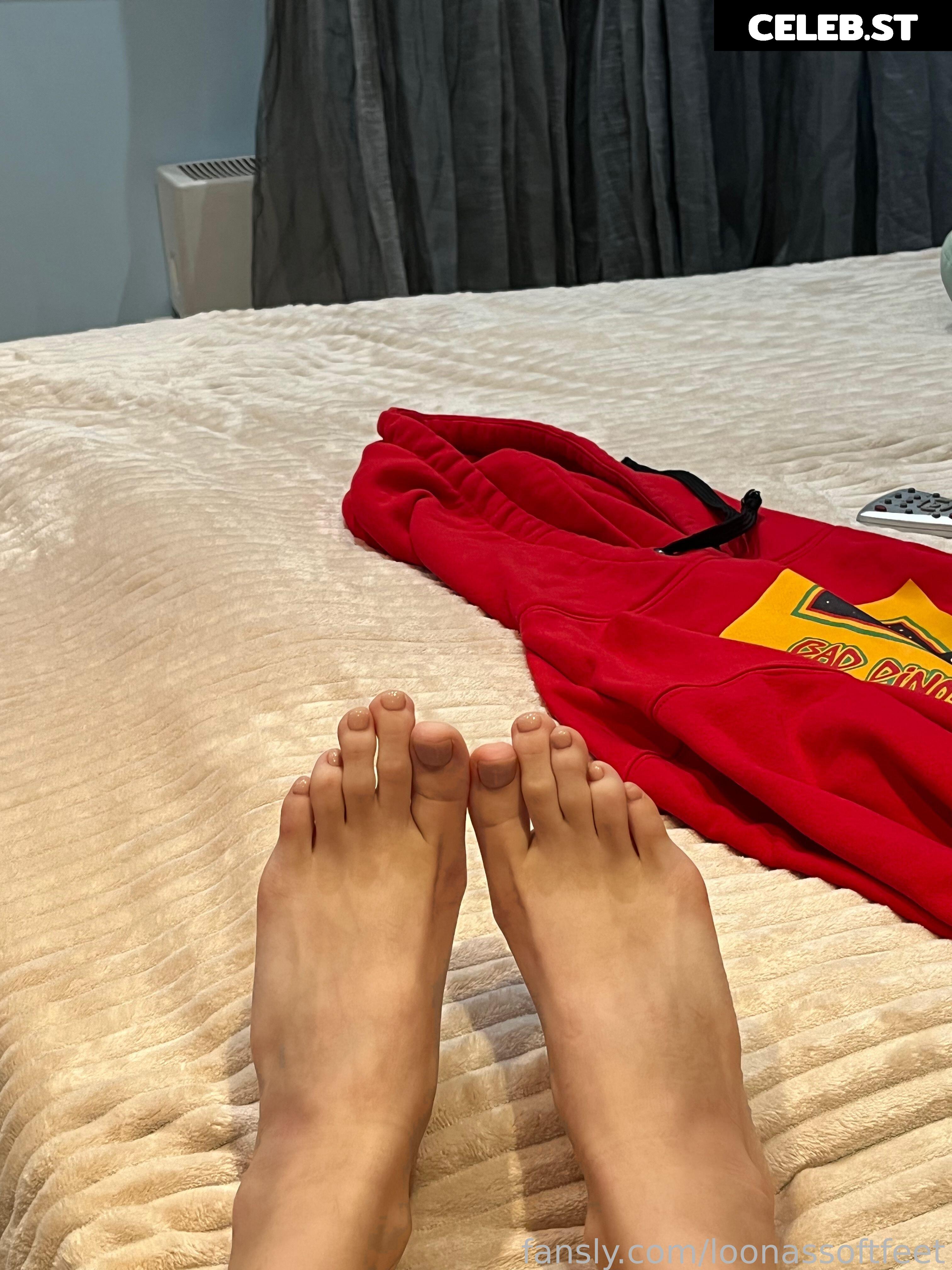 Loonassoftfeet Image 3739477