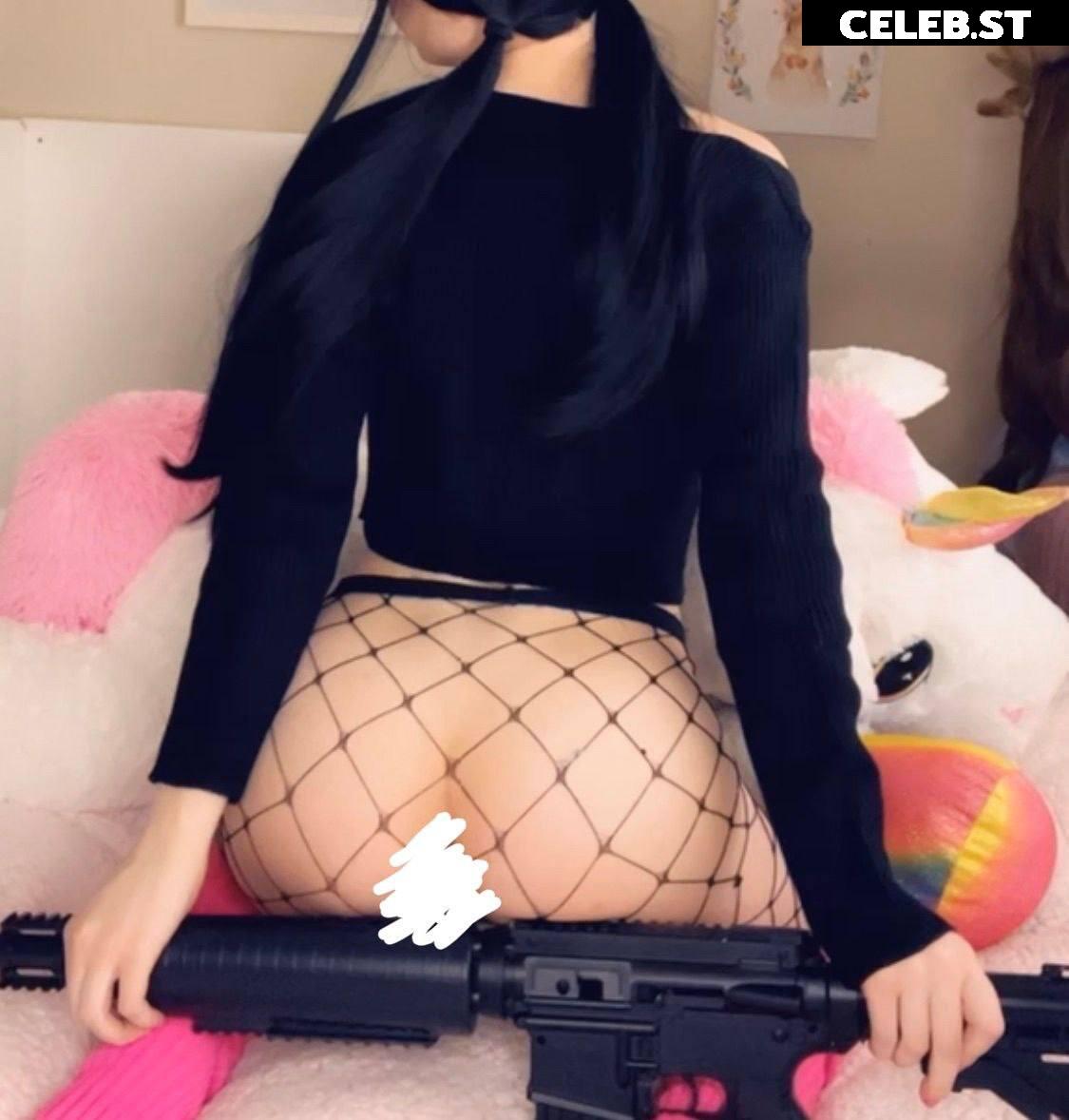 Strawbeariemilkk / strawwberrymiilkk / straw_milkk / Strawbearie / mimibear Image 3713648