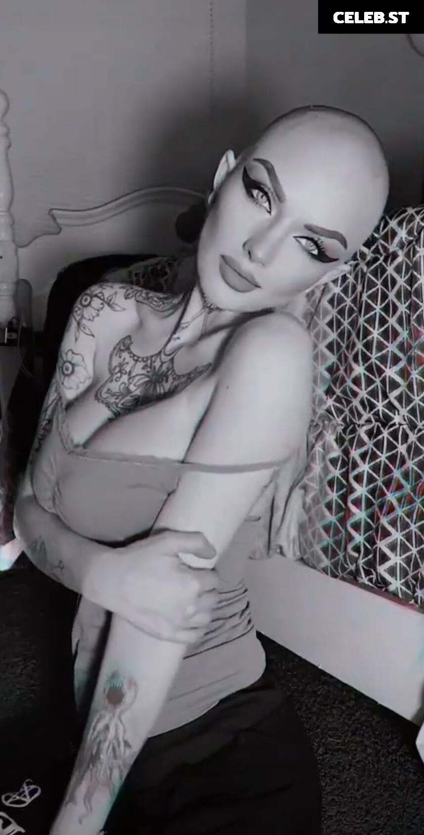 Kara is moody Image 309848