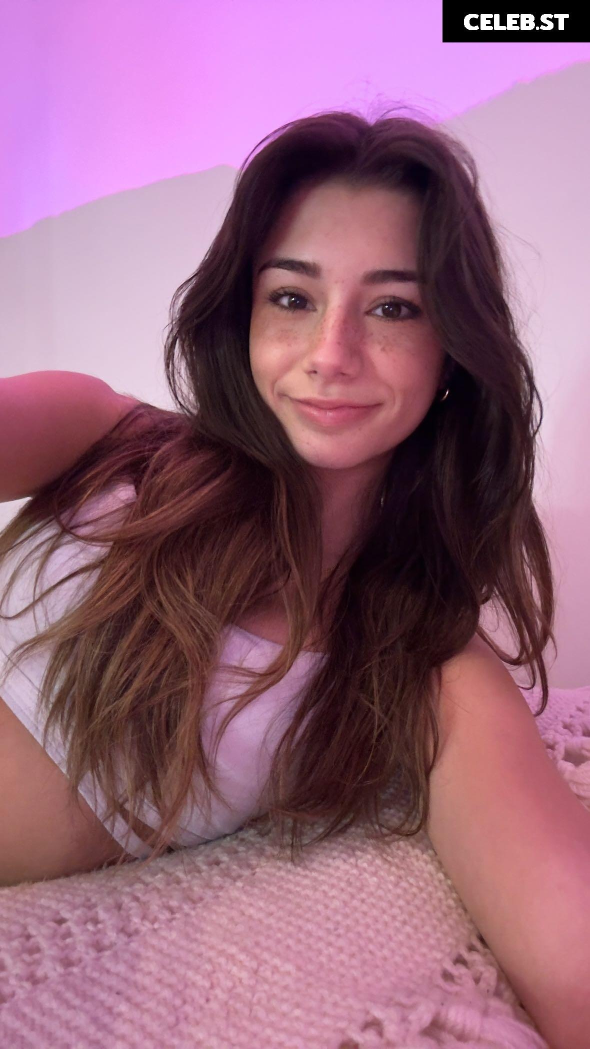 Mikayla Campinos Image 3074679