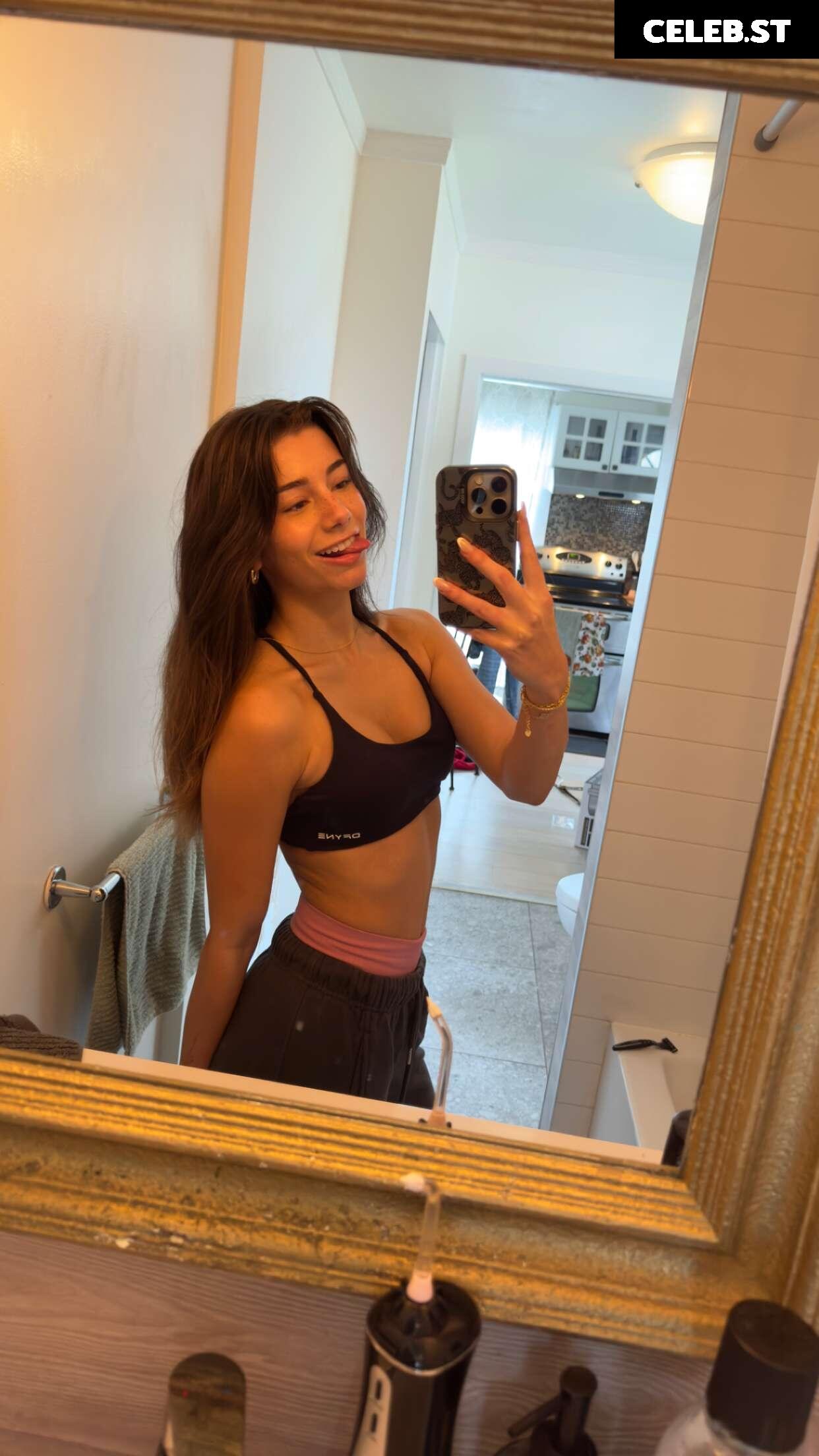 Mikayla Campinos Image 3071625