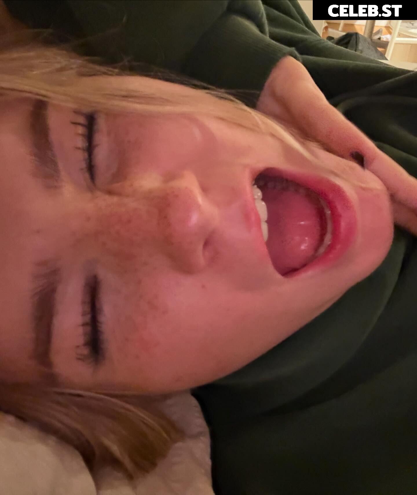 Francesca Dougan Image 3065234