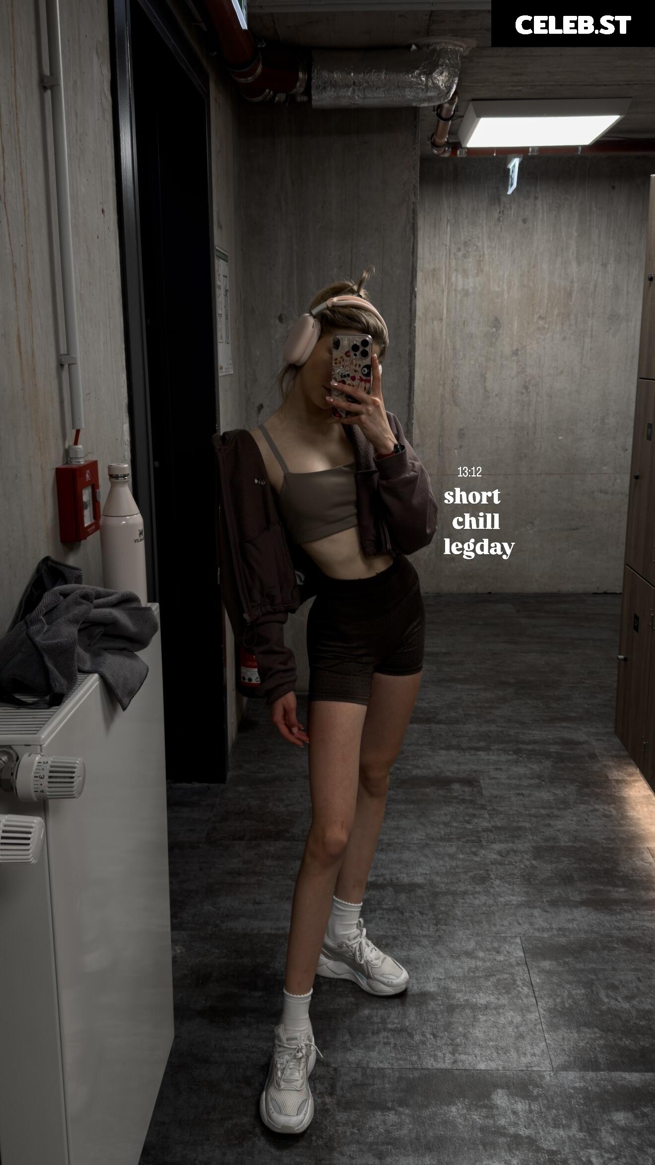 Lea Peach Image 3063566