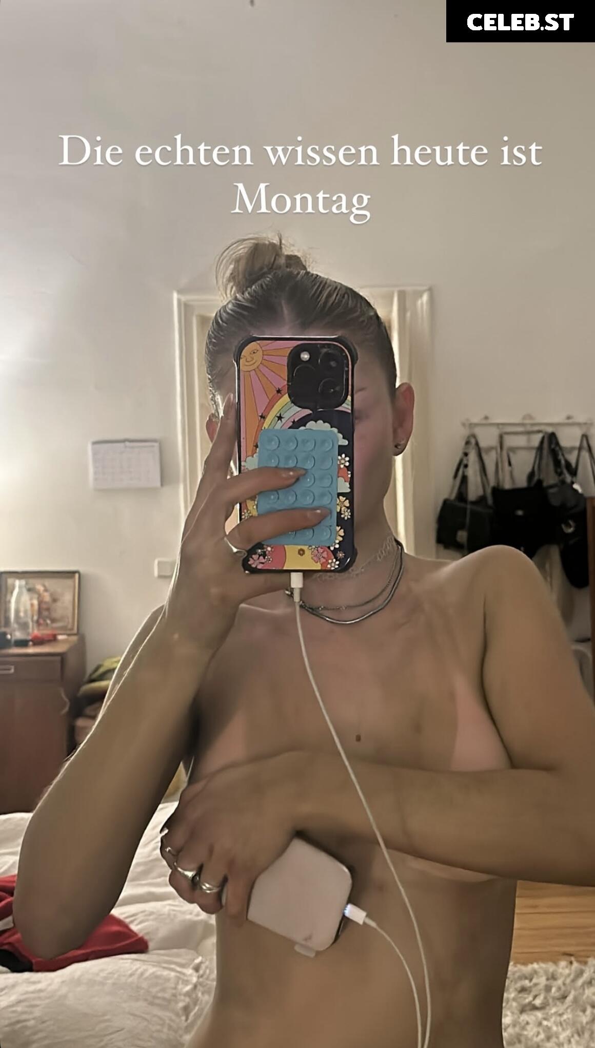 Julia Wulf Image 3063030