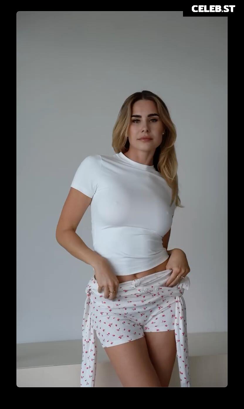 Anahita Rehbein Image 3041031