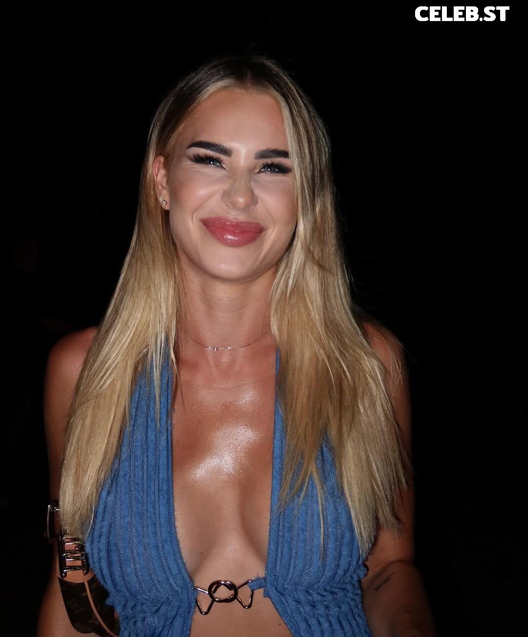 Anahita Rehbein Image 3040582