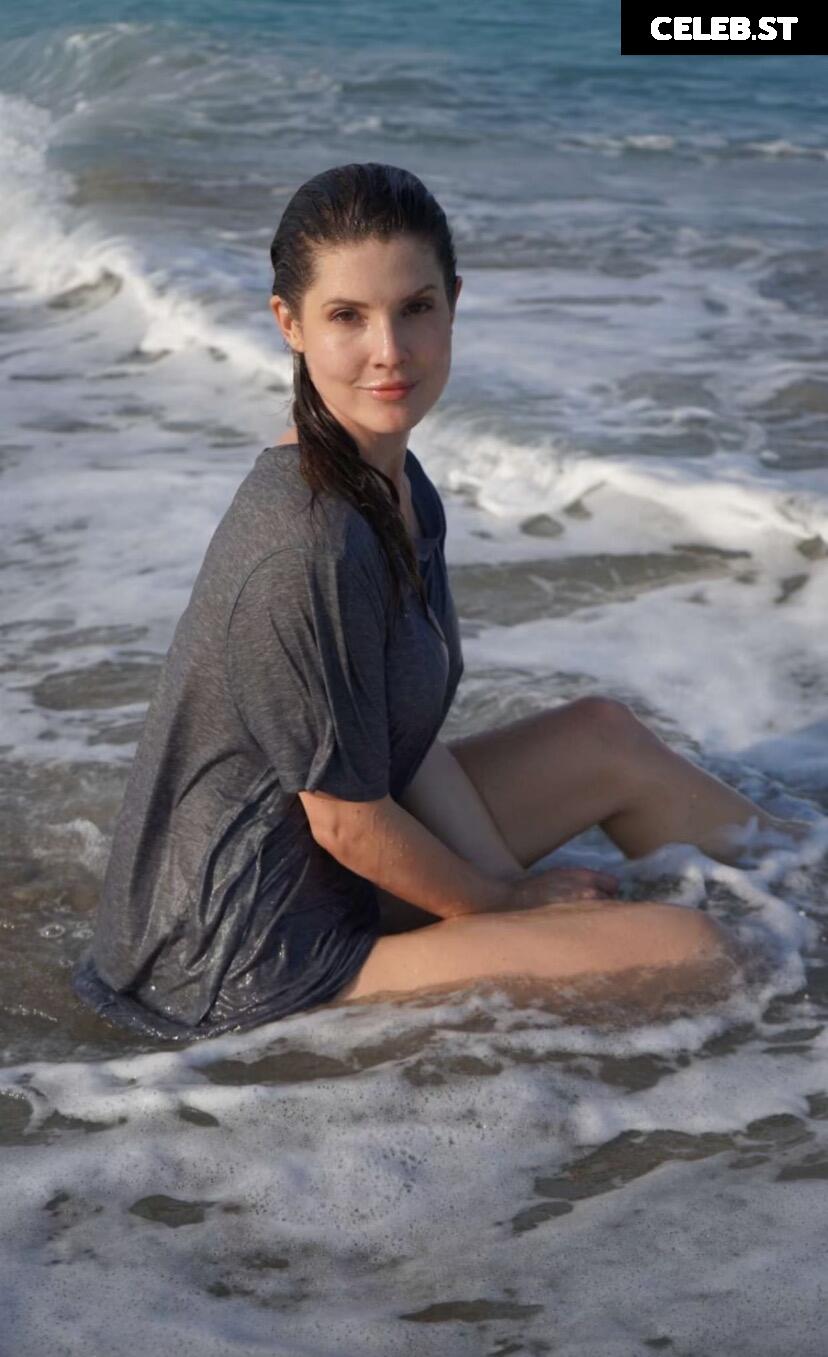Amanda Cerny Image 3034020