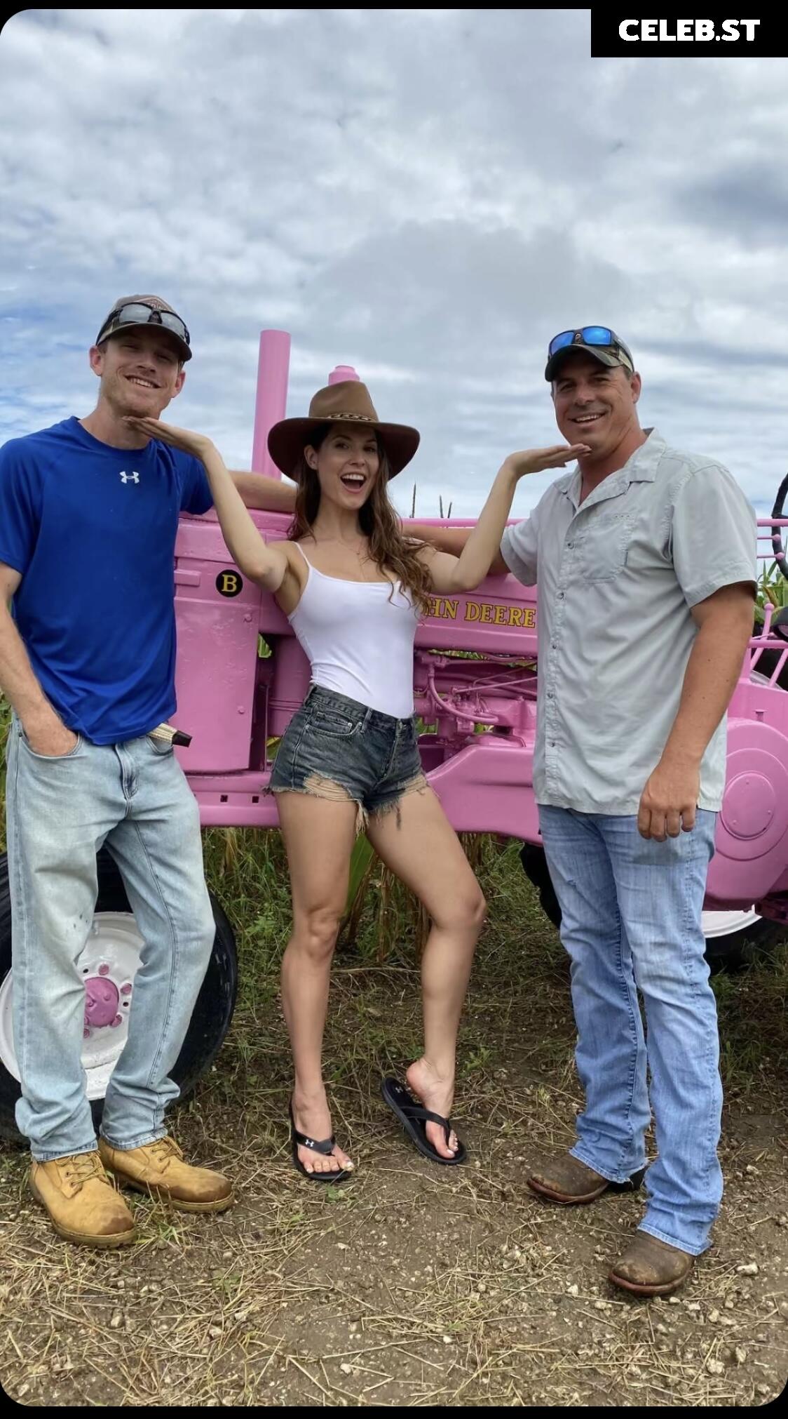 Amanda Cerny Image 3032613