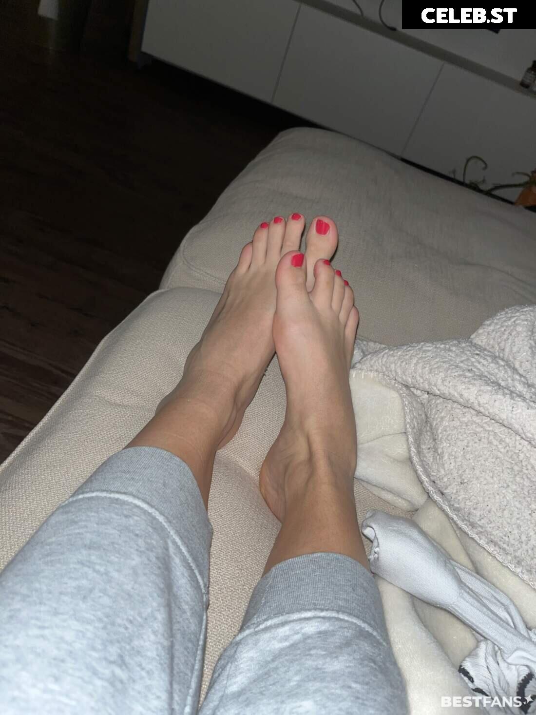 LisaSize39 Image 3025585