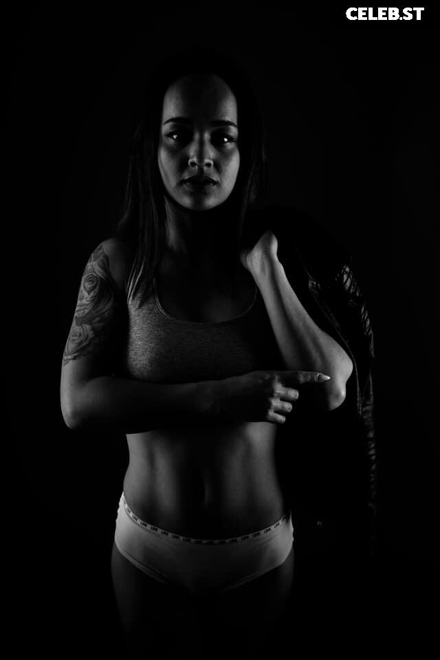 Joana.1994 Image 3024557